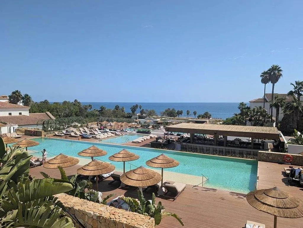 Bassein - Luxury Loft with Pool in La Alcaidesa