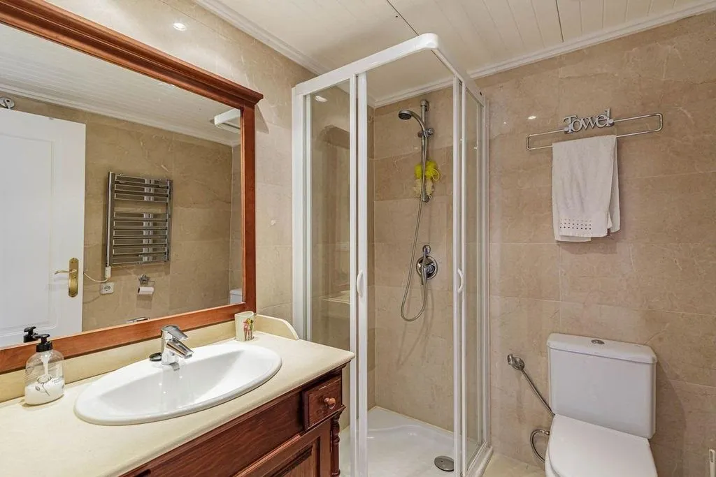 Vannitoad - Luxury Flat with Pool in Benahavís