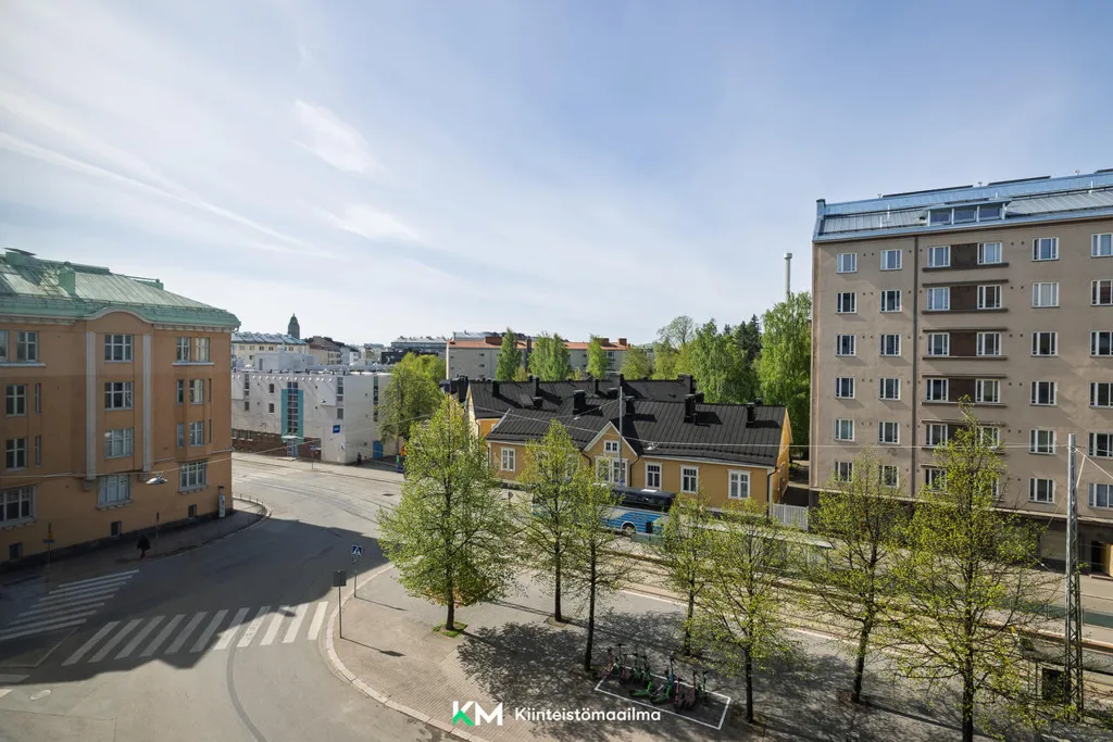 Välivaade - Modernised Flat with Views in Alppila