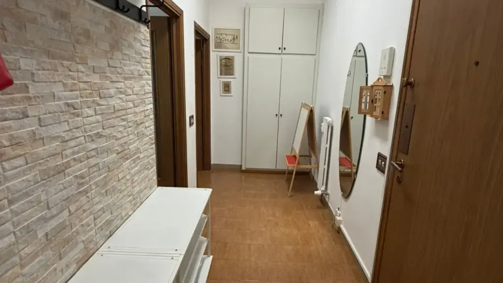 Hallway - Three-Bedroom Apartment with Balcony in Parma