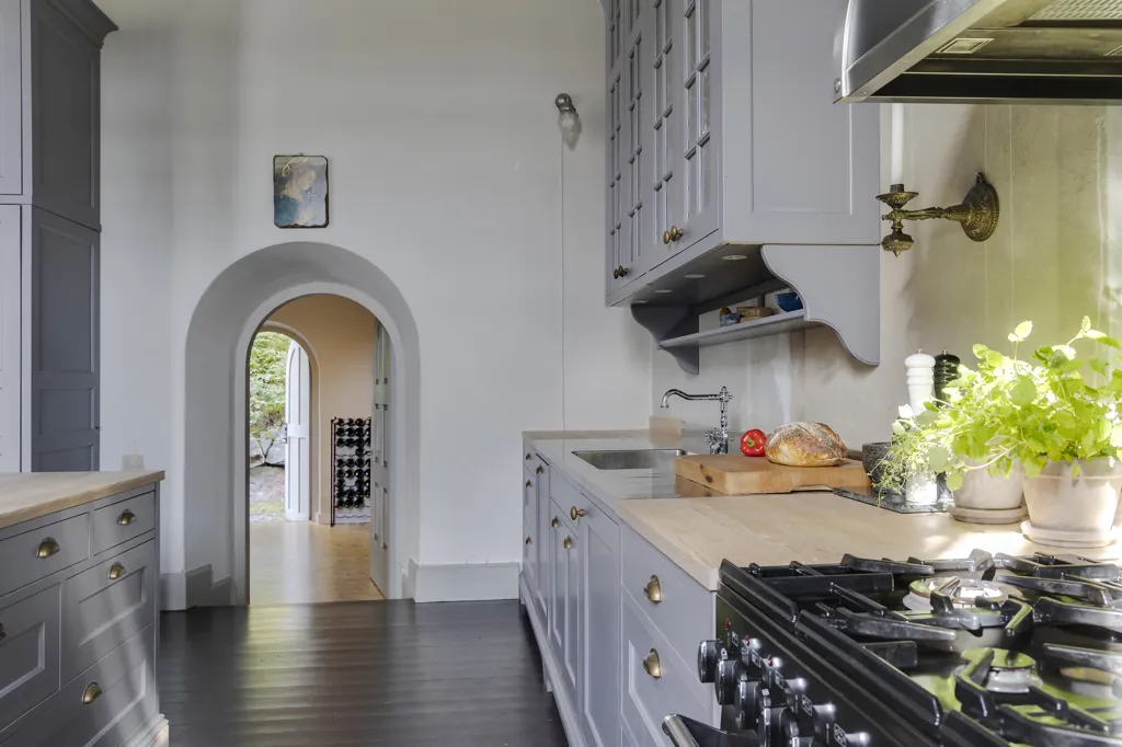 Kitchen - Historic Villa with River View in Norrmannebo