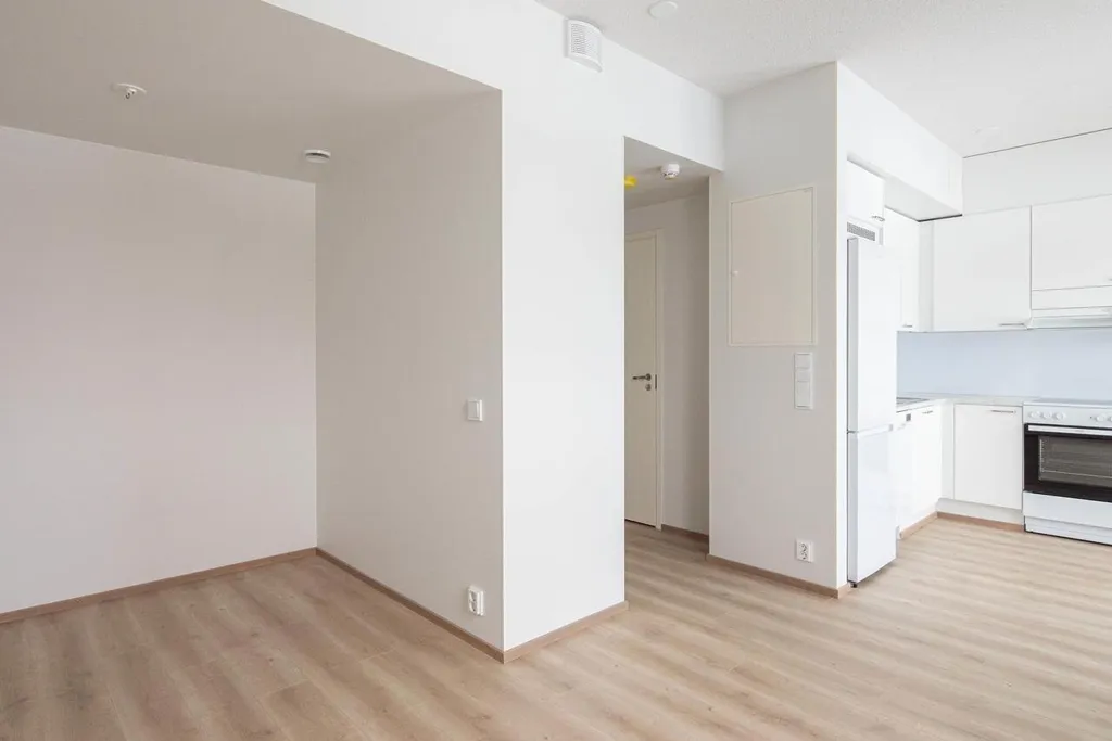 Köök - Modern Studio with Balcony in Lamminrakka