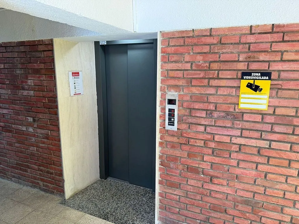 hallway_entrance