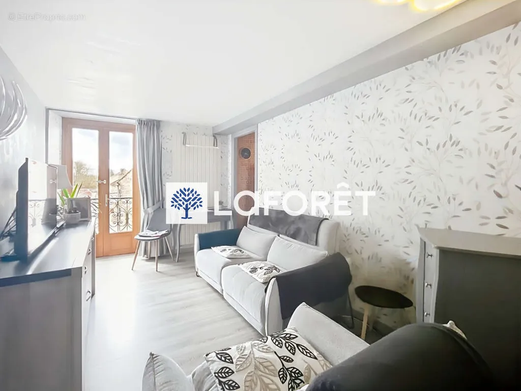 Séjour - Appartement avec Jardin au Cœur de Crespières