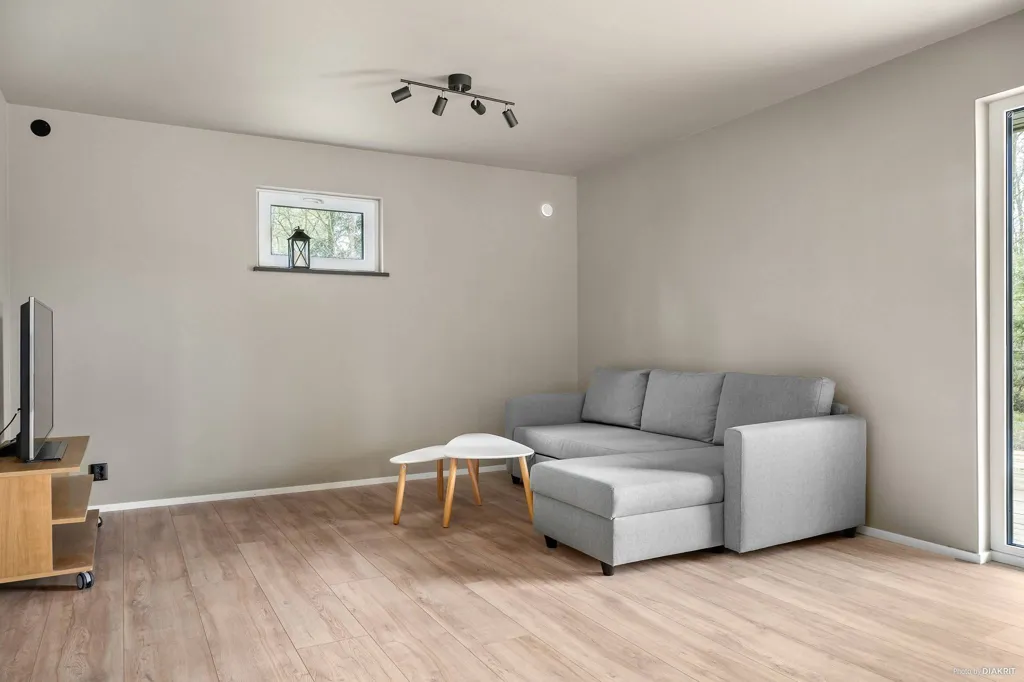 Elutuba - Contemporary Villa with Garden in Ljung
