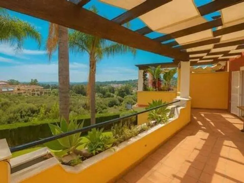 Terrass - 3-Bed Apartment with Terrace in Sotogrande