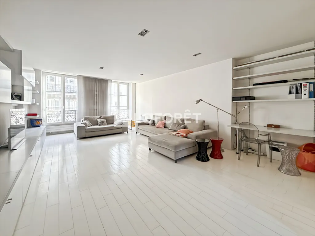 Elutuba - Refurbished Parisian Flat with Balcony