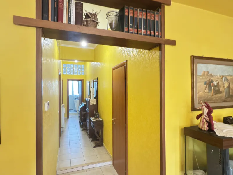 Esik - Bifamiliar Villa with Balcony in Salisano