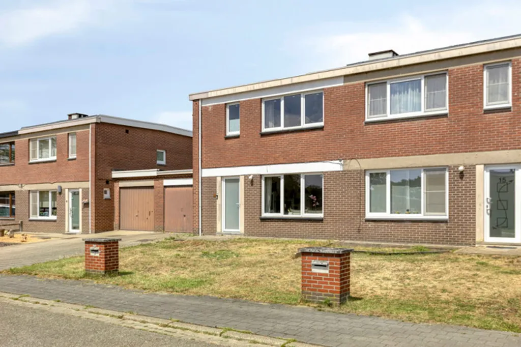 Välivaade - Ready-to-Move House with Garage in Aarschot