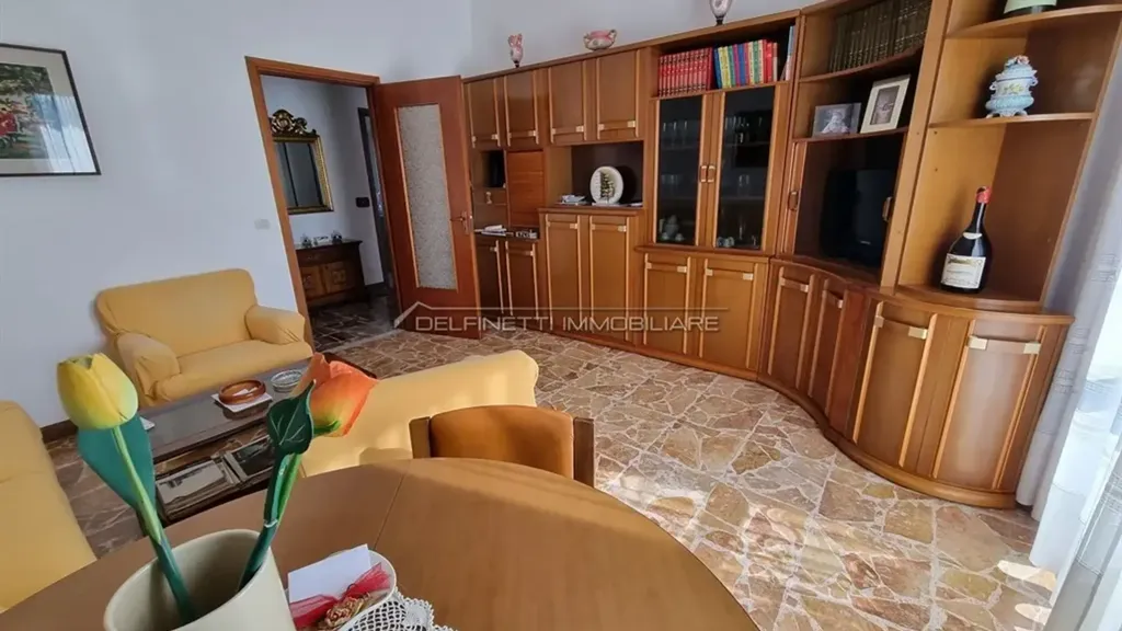 Séjour - Significant Apartment with Terrace in Alba