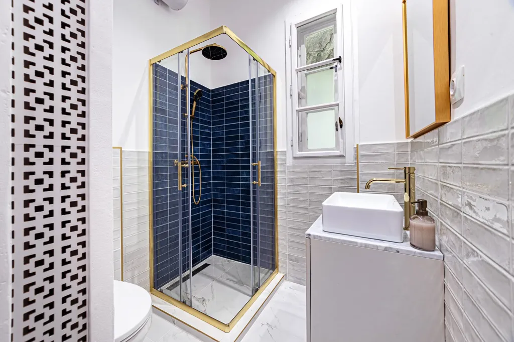 Bathrooms - City View Apartment in V. District, Budapest
