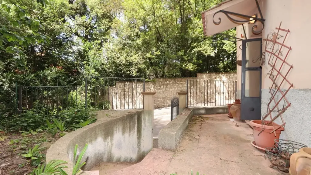 Aed - Trilocale with Garden in Perugia