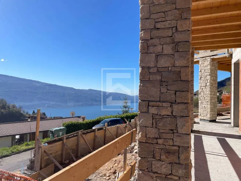 Terrass - Villa with Pool Under Construction in Tignale