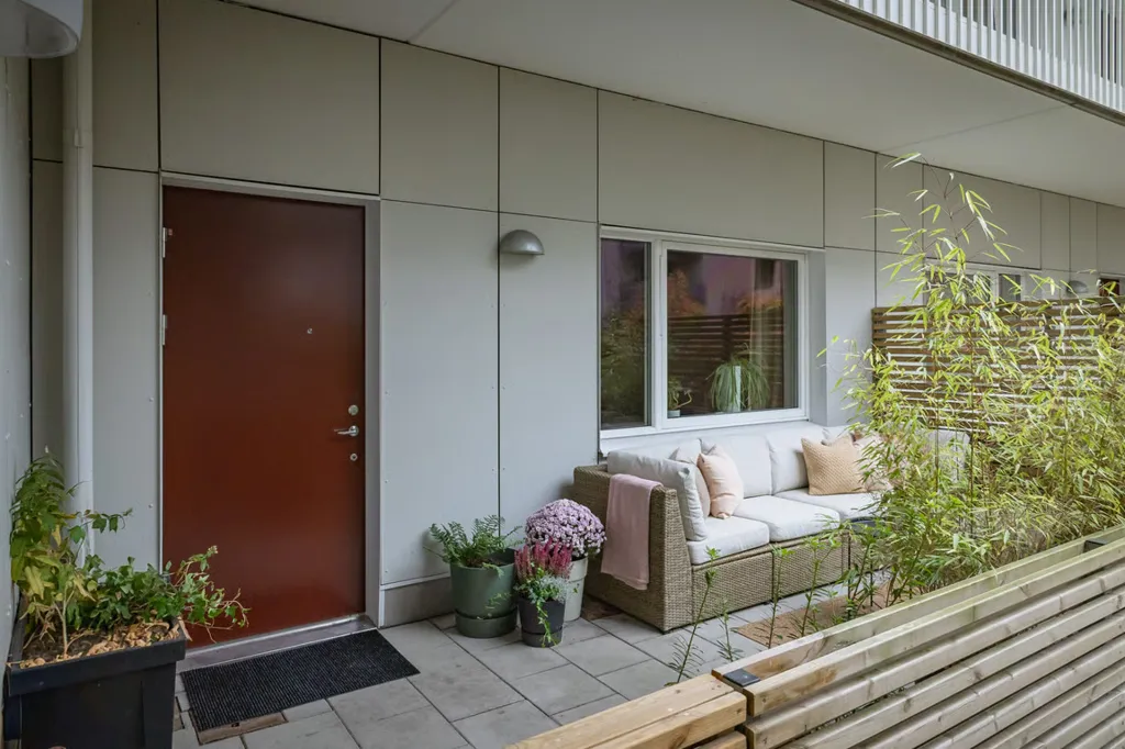 Balcon - Modern Two-Bedroom with Garden in Central Malmö
