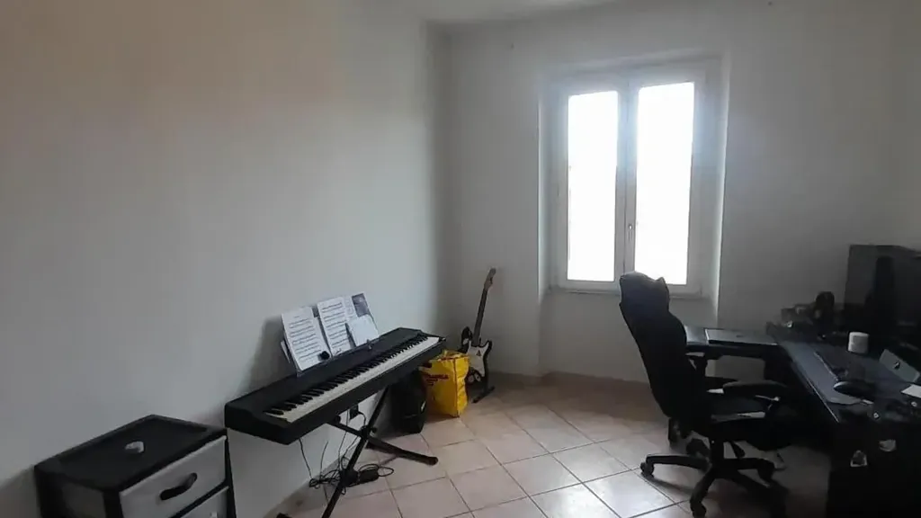 Bureau - Apartment with Mountain View in Pisa