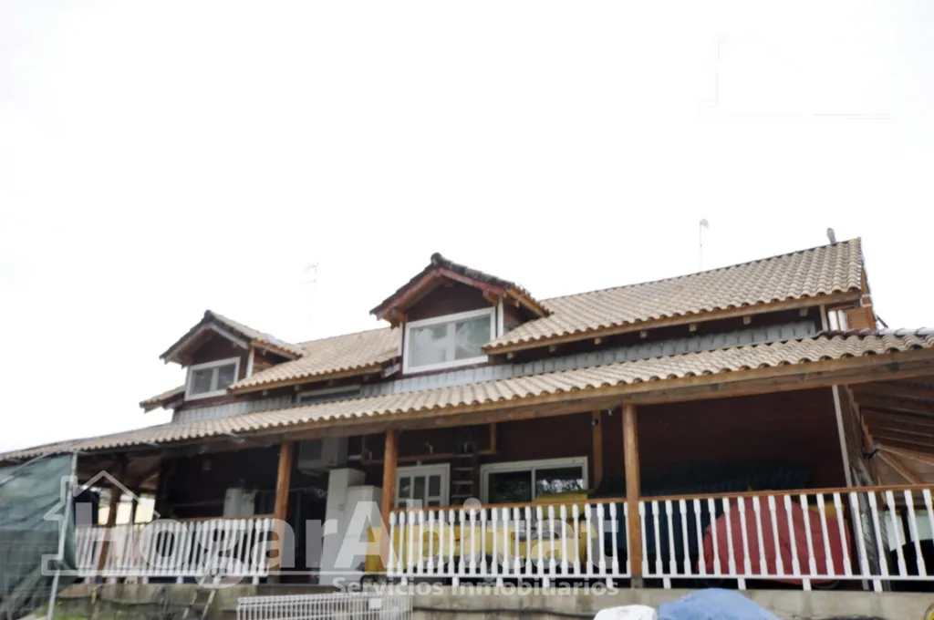 Extérieur - Semi-New Chalet with Terrace in Monserrat