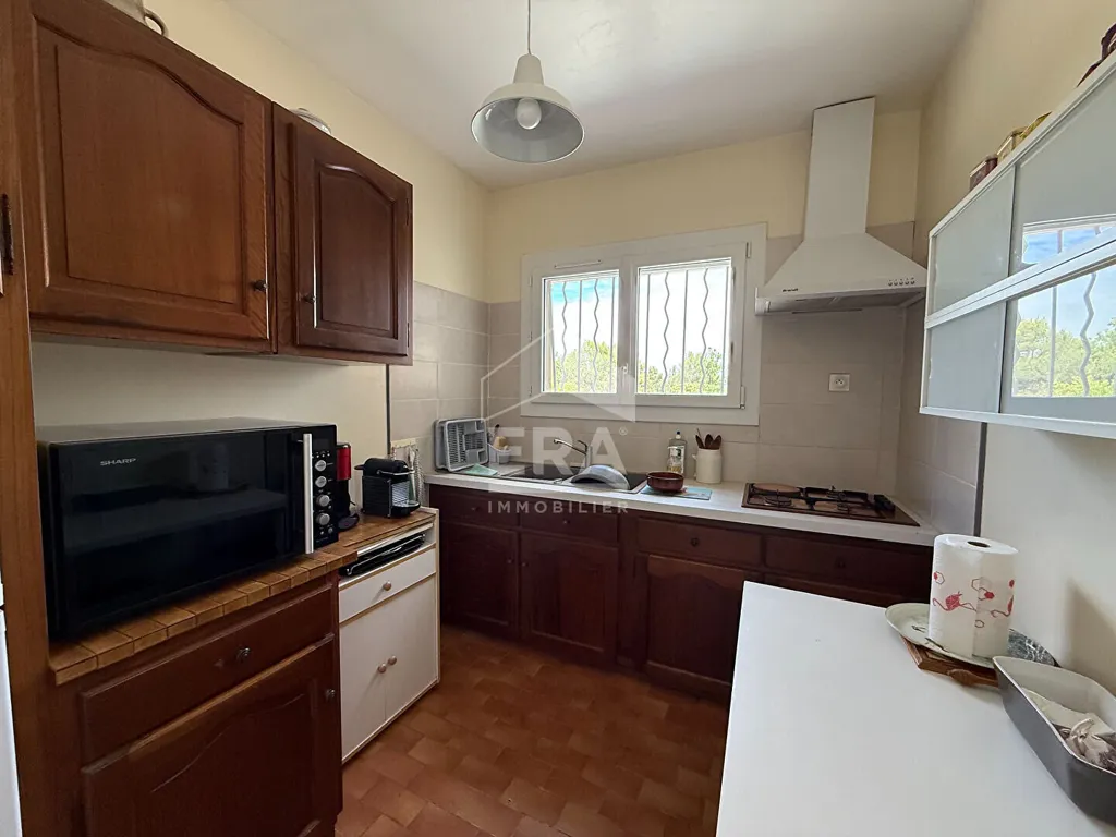 Cuisine - Maison avec Piscine et Jardin à Saint-Maximin
