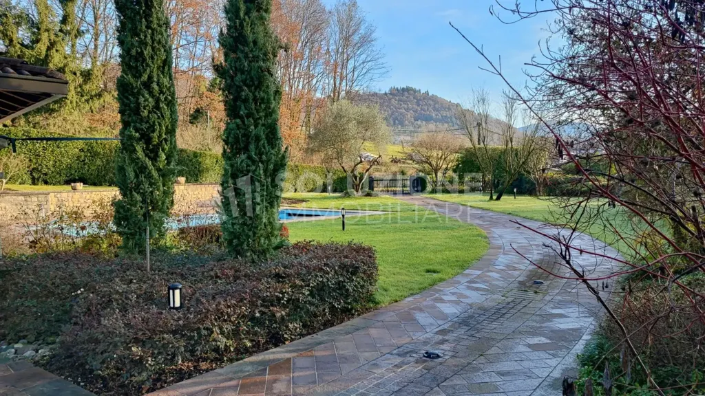 Aed - Prestigious Villa with Pool in Alzano Lombardo