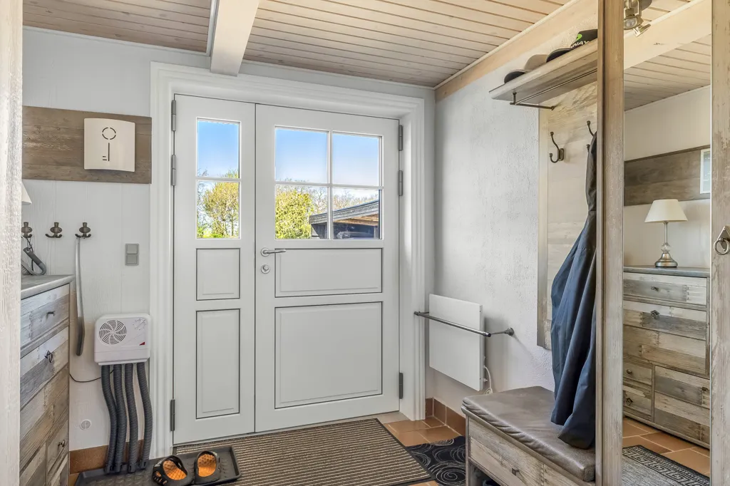 Entrée - Villa with Central Location in Skærbæk