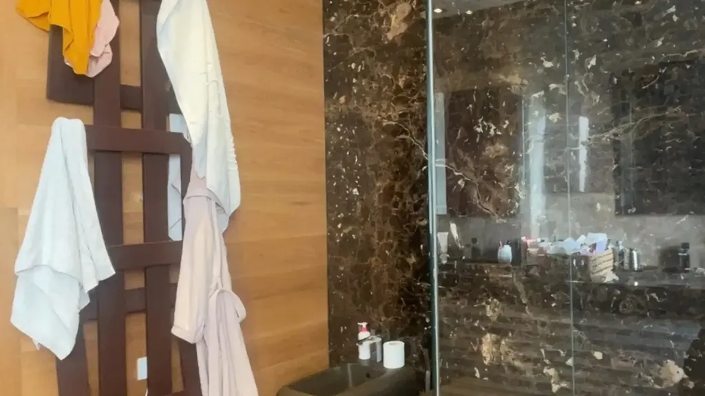 Salles de bain - Luxury Rented Flat with Balcony in Piacenza