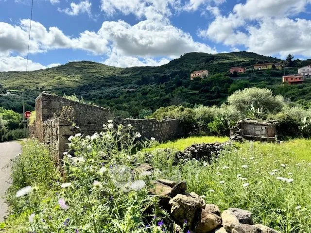 Aed - Rustic Farmhouse with Private Garden in Modolo