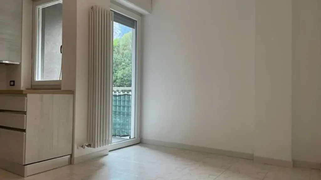 Cuisine - Rear-Facing Flat with Balcony in Trento