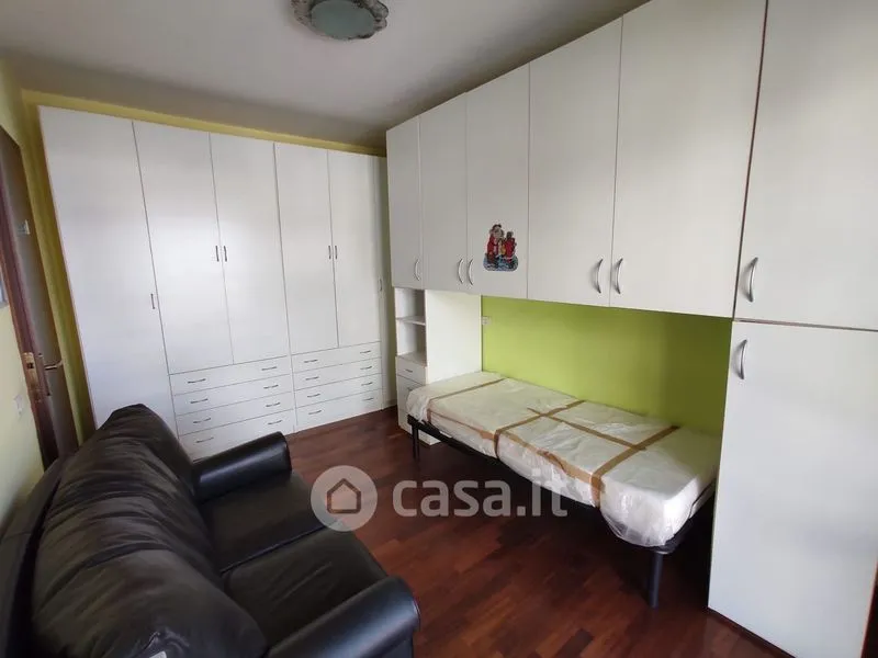 Chambres - Two-Level Apartment with Balcony in Bergamo