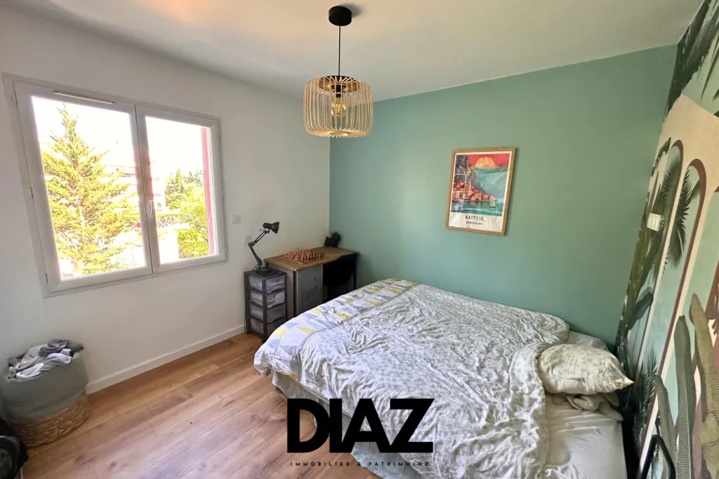 Chambres - Maison Rénovée avec Piscine à Nîmes