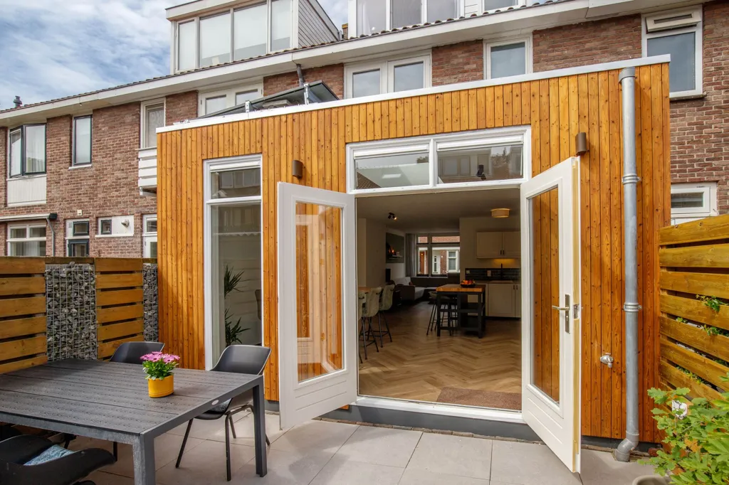 Terrasse - Modernised Townhouse with Rooftop Space in Gouda