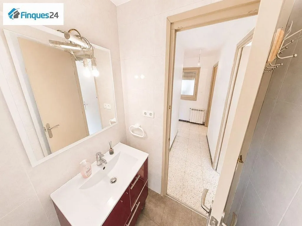 Bagni - Apartment with Pool and Balcony in Manresa