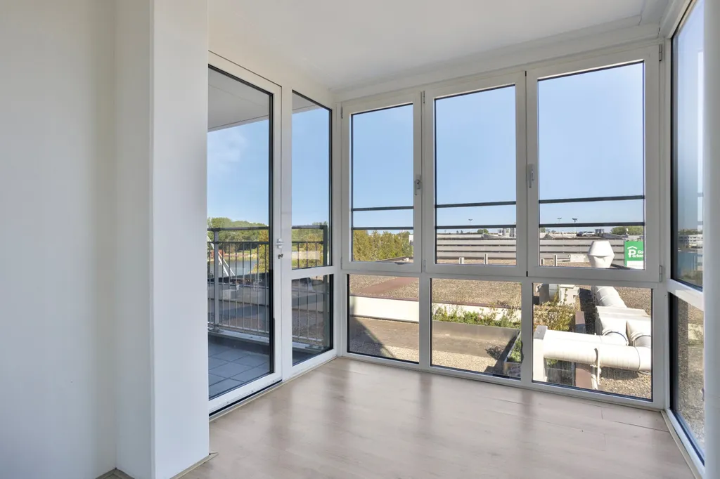 Rooms - Luxury Apartment with Maas View in Rotterdam