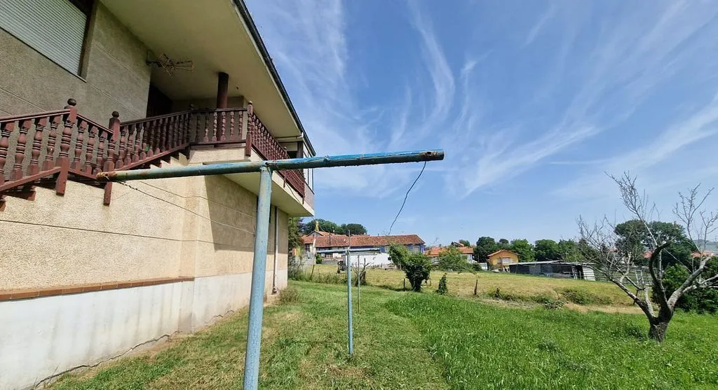 Aed - Chalet with Terrace in Reocín