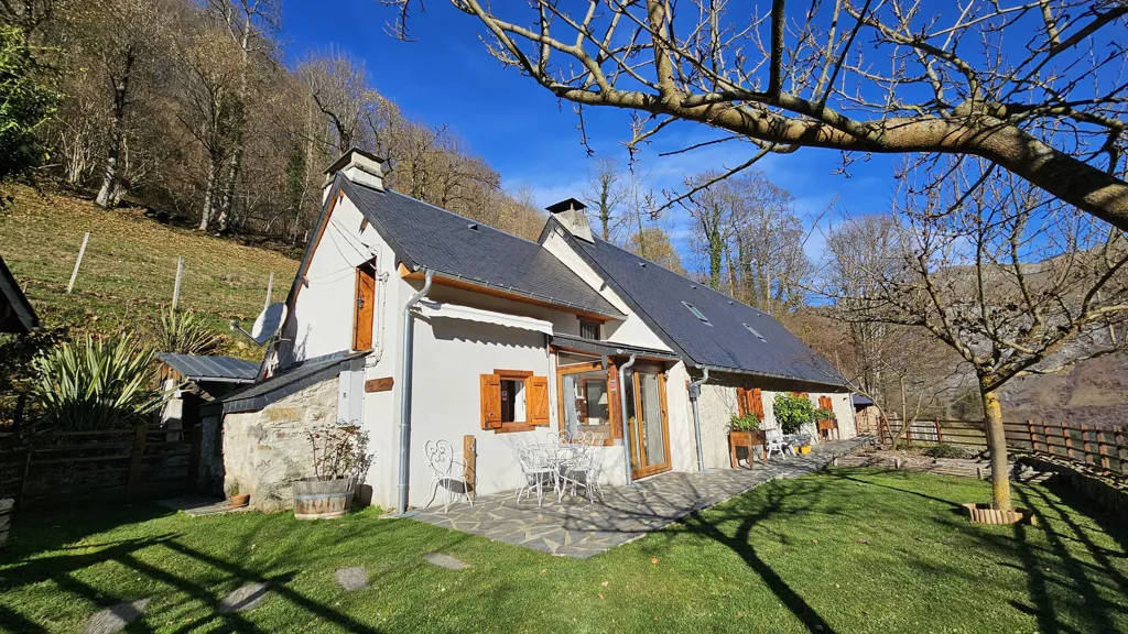 Extérieur - Maison en Pierre avec Vue Montagne en Vallée de Campan