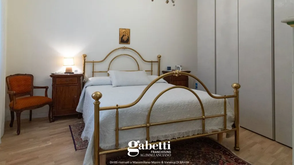 Chambres - Renovated Apartment with Single Aspect in Lanciano