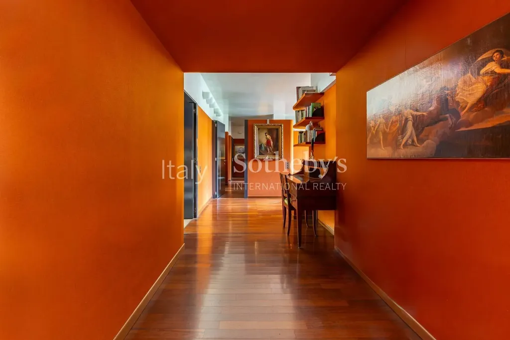 hallway_entrance