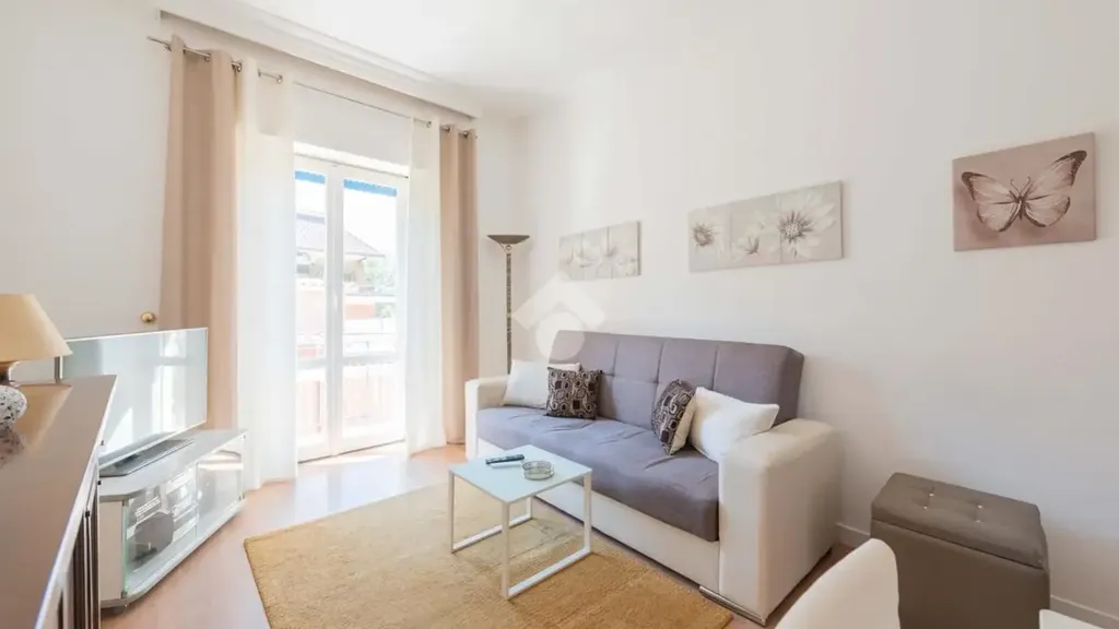 Séjour - Apartment with Triple Exposure in Rome