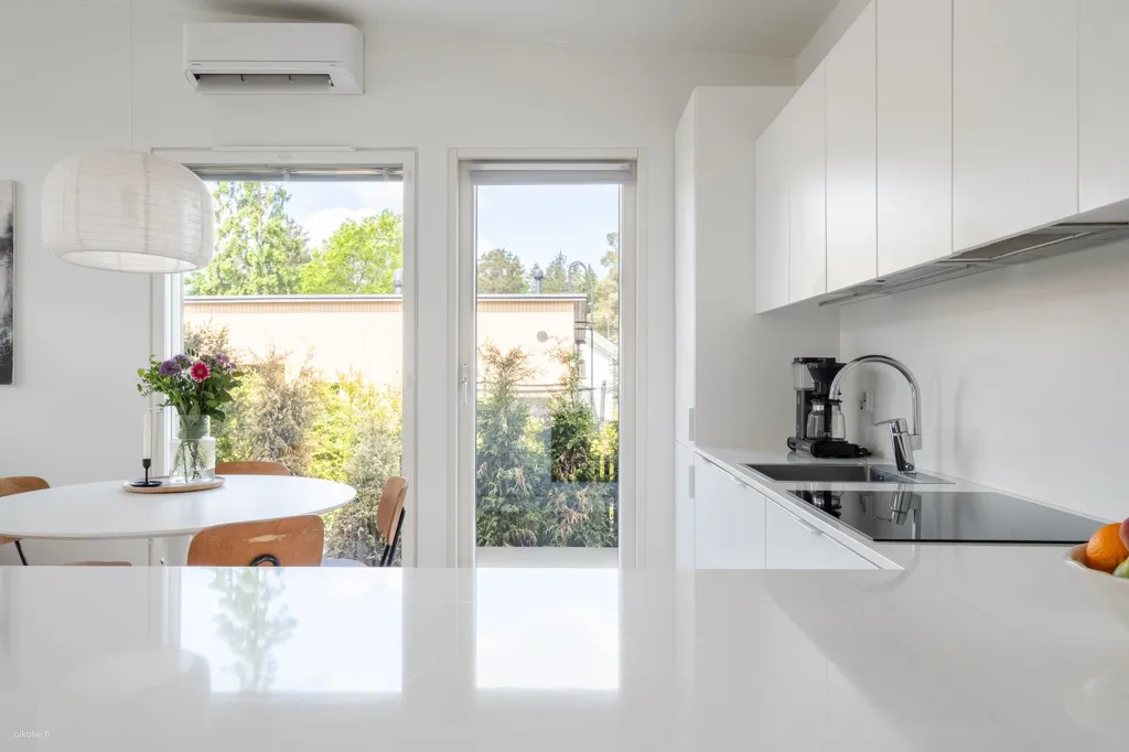 Cuisine - Modern Flat with Garden in Ylästö, Vantaa
