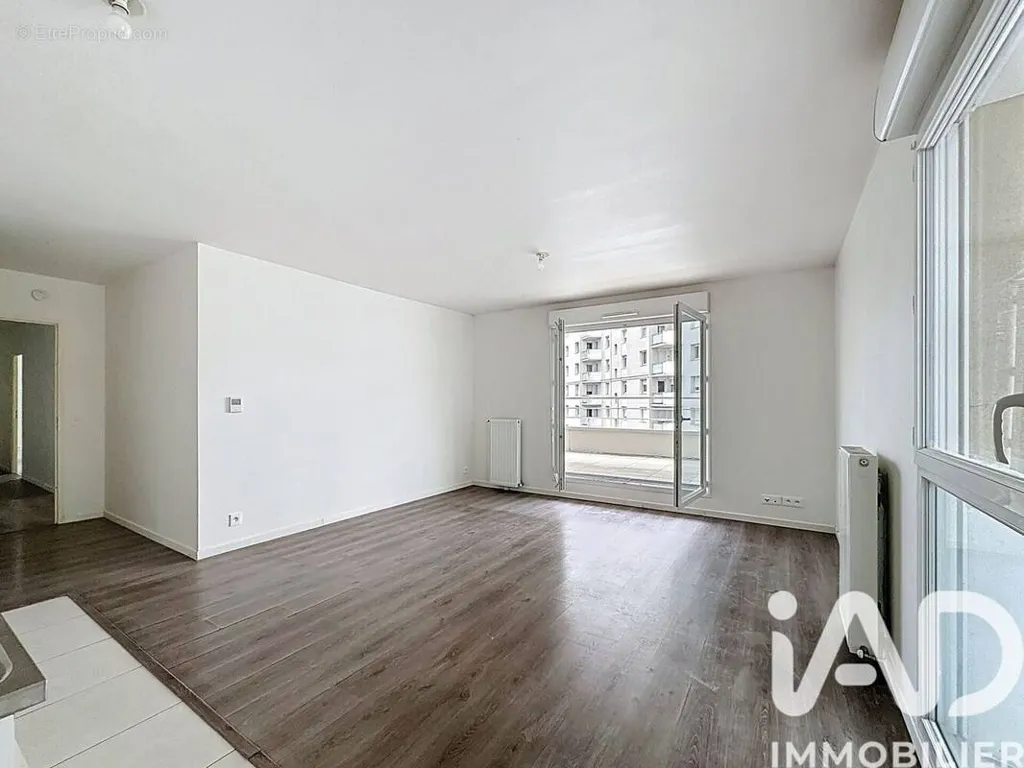 Köök - Apartment with Large Terrace in Chelles Centre