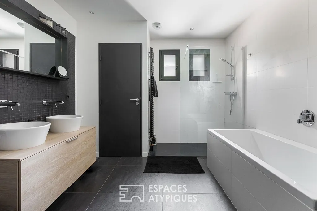 Salles de bain - Villa d'Architecte avec Piscine à Sorèze