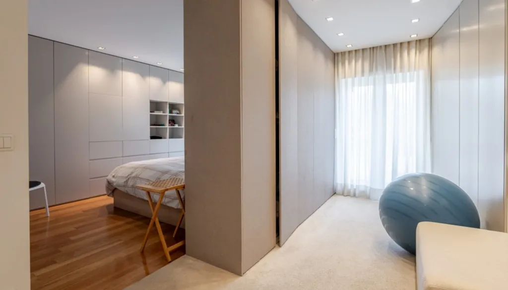 Bedrooms - Luxury 4-Bedroom Apartment in Foz do Douro