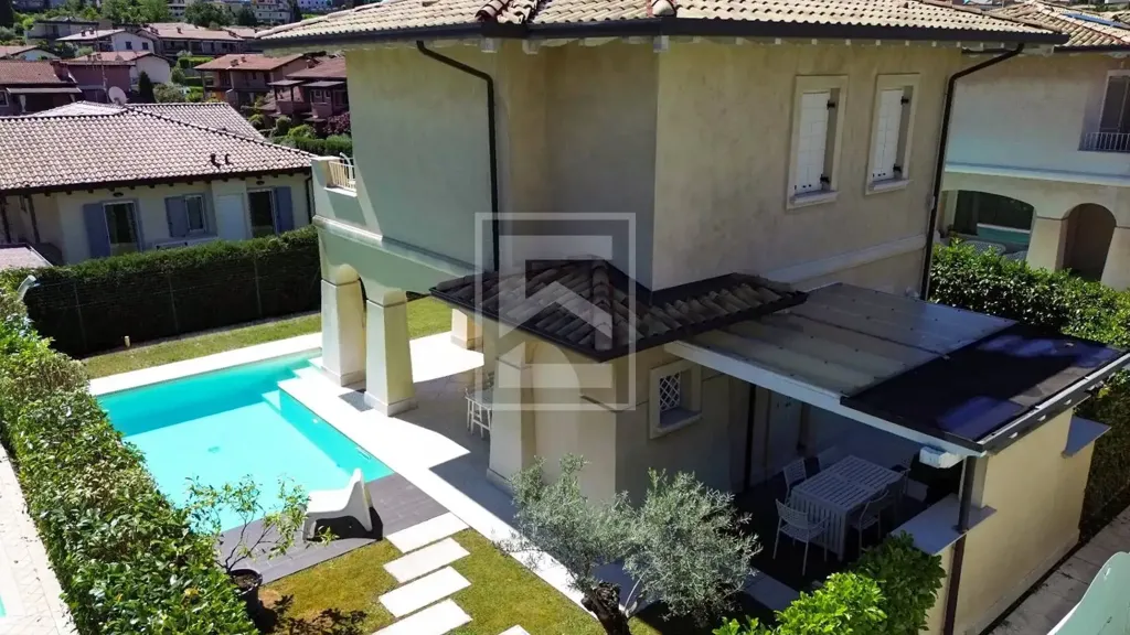 Õhuvaade - Villa with Private Pool near Lake Garda