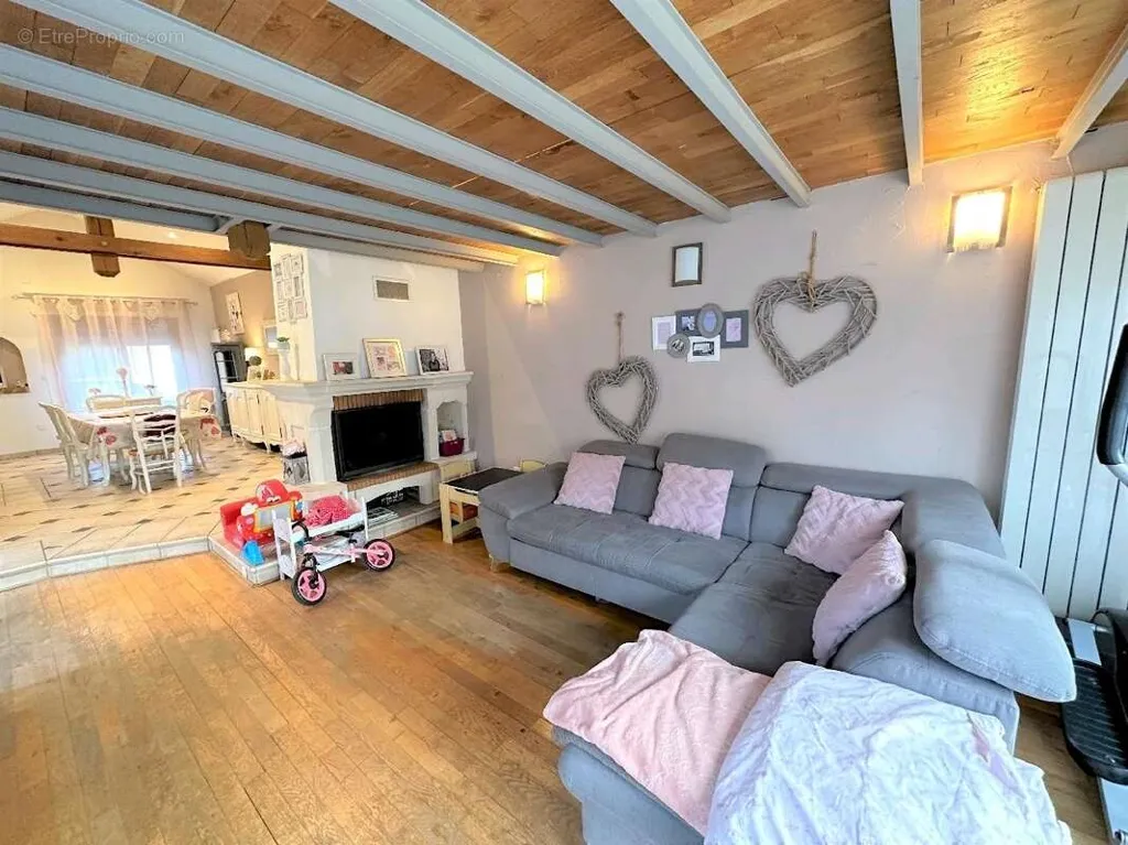 Séjour - Maison avec Piscine à Bertincourt