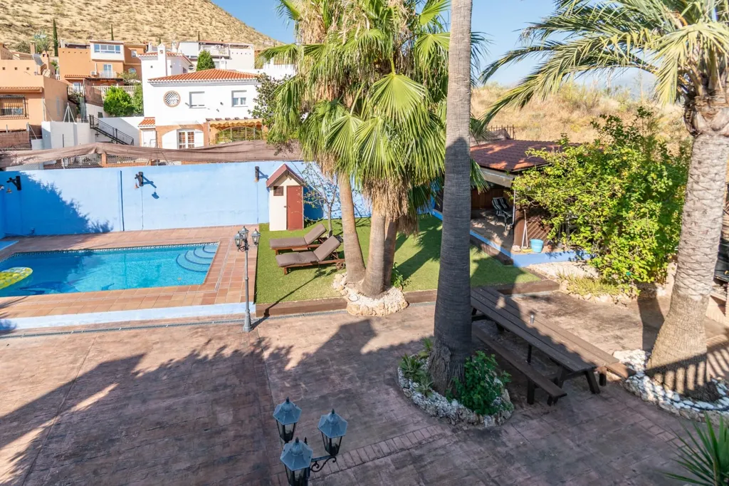 pool_area