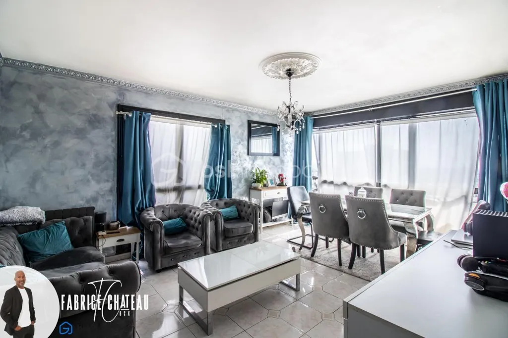 Elutuba - 3-Bed Flat with Balcony in Central Location