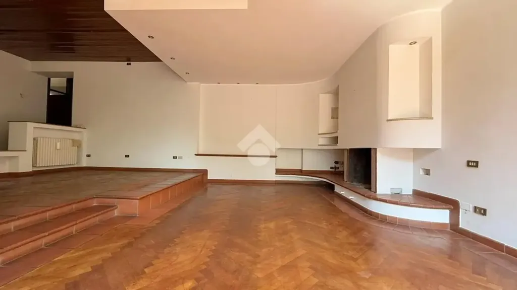 Elutuba - Villa with Private Garden in Celadina, Bergamo