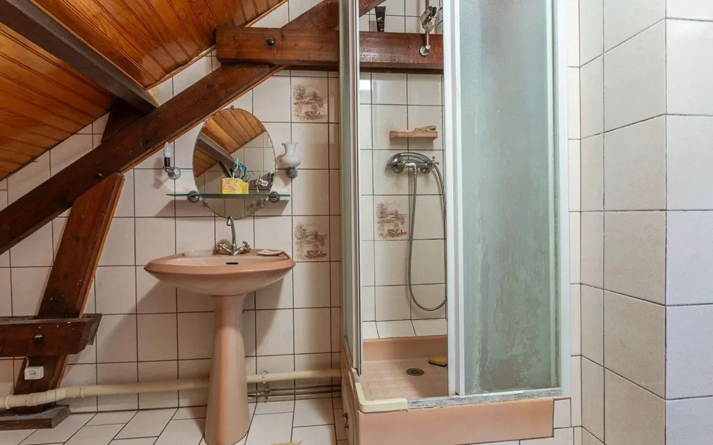 Salles de bain - Pavillon de 5 Chambres avec Jardin à Yerres