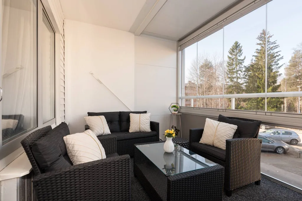 Balcon - Apartment with Balcony in Stockholm