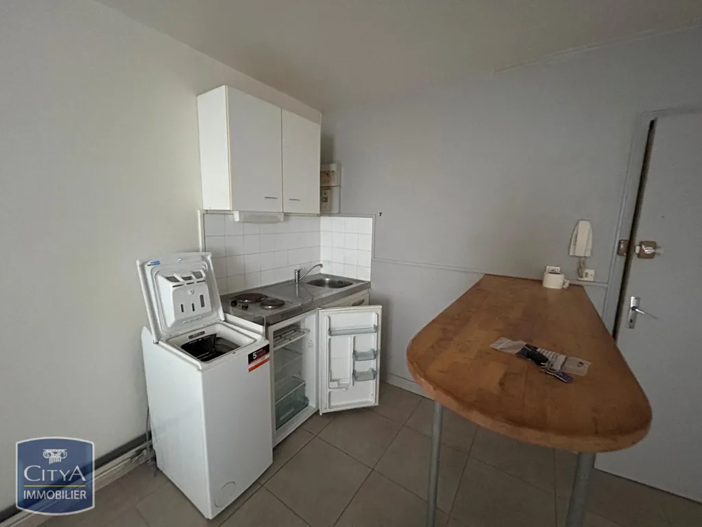 Köök - Bright Studio Apartment in Bourges Centre