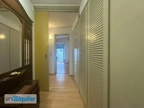 Esik - Charming Duplex with Balcony in Girona's Old Town