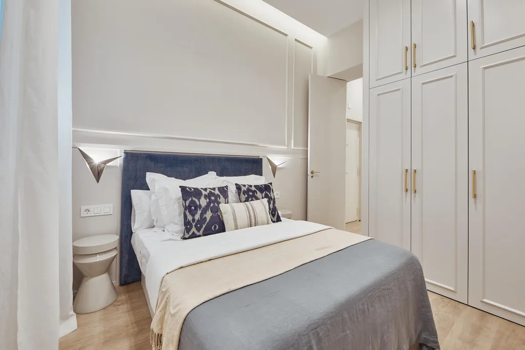Magamistoad - Transforming Flat with Balconies in Madrid